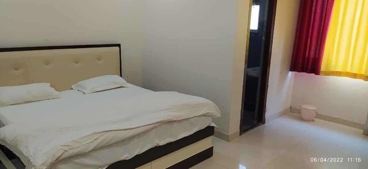 Bhagwan Hotel Gonda Kültér fotó