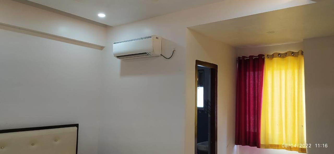 Bhagwan Hotel Gonda Kültér fotó